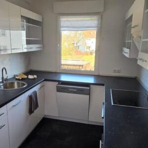 Helle, moderne 3-Zimmer-Wohnung mit Balkon, Garten, Garage & Stellplatz in Mainbernheim