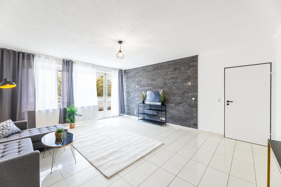 Sofort frei! Barrierefreie 4-Zimmer-Wohnung in Bestlage von Höchberg- Würzburg. Provisionsfrei. – Bild 2