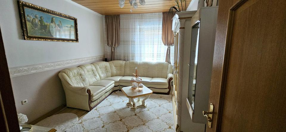 gepflegte, ruhig und zentral gelegene 3-Zimmer-Wohnung in der Nürnberger Südstadt – Bild 2