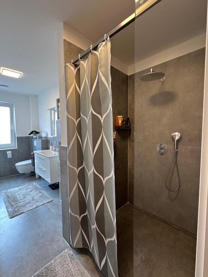 Moderne 3-Zimmer-Neubauwohnung mit Garten im Erdgeschoss – Bild 37