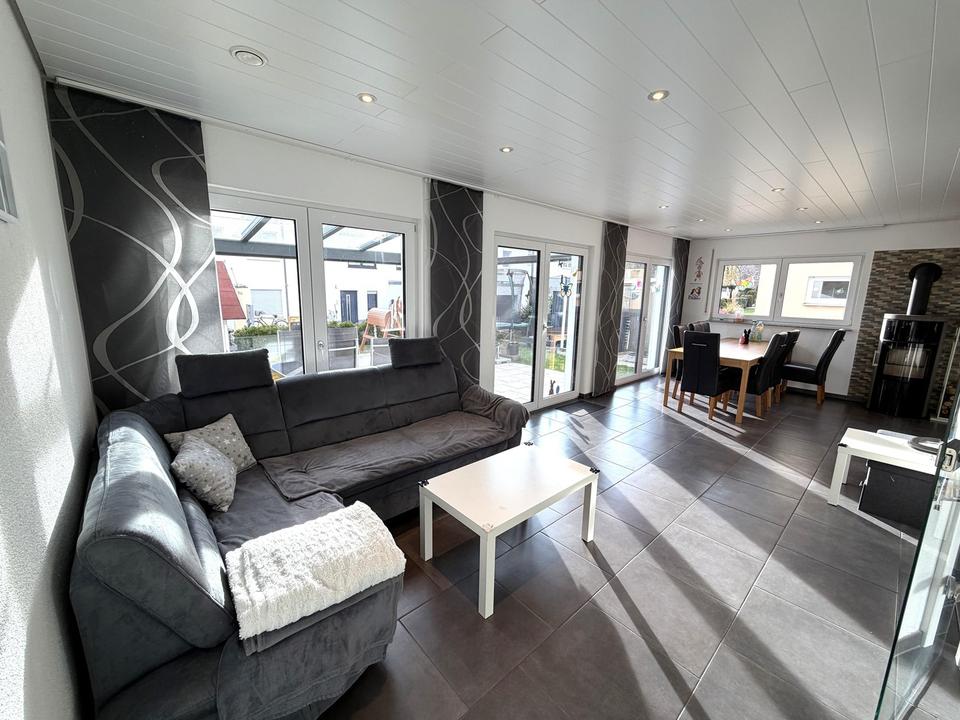 Moderne DHH mit Pergola, Garage & PV | 6 Zimmer | 148 m² | KfW-55 Standard – Bild 5