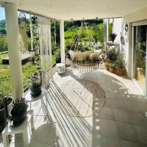 Großzügige 4-Zimmer-Wohnung mit Südterrasse & Kamin – ruhige Lage nahe Basel