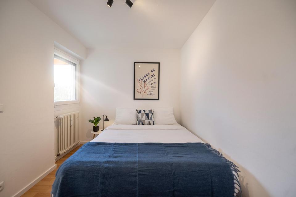 Neu renovierte 2 Zi-Whg m. Balkon voll möbliert mit Schwimmbad – Bild 7