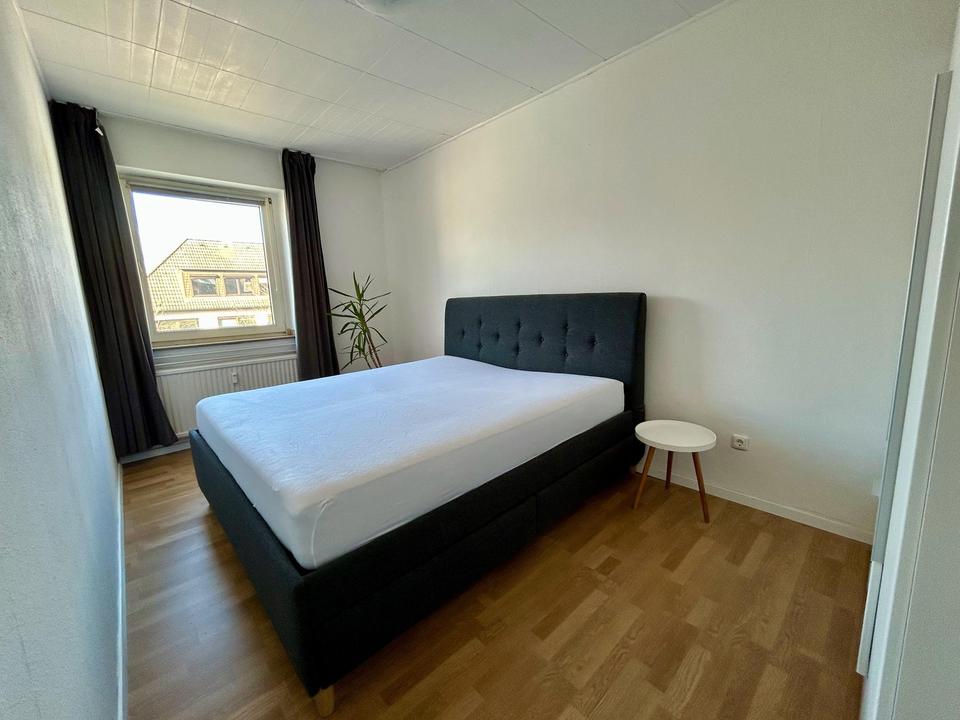 Starting a new job in or around Essen? Fully furnished period apartment in a prime central location – Bild 14