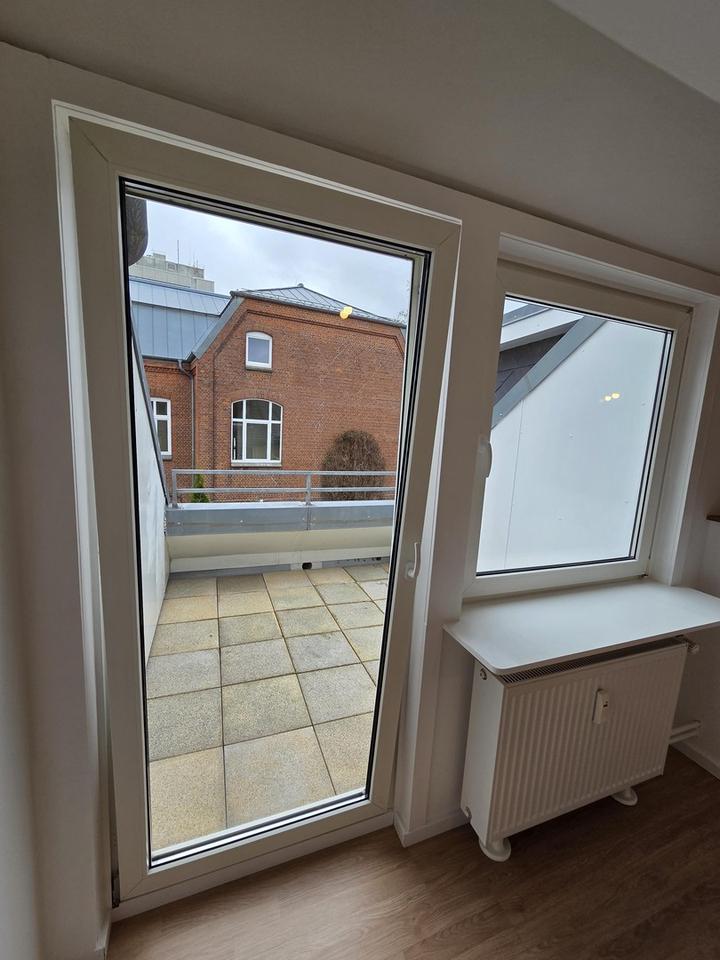 Hochwertig kernsanierte Dachgeschosswohnung mit Südbalkon – moderner Wohnkomfort auf ca. 55,4 m² – Bild 15