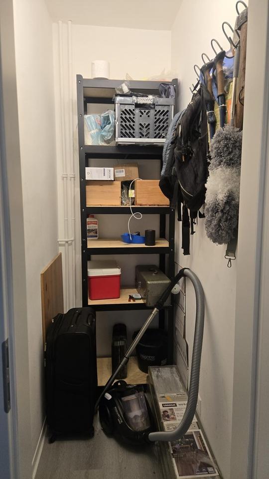 Kurzfristig verfügbar: Sanierte teilmöblierte 2,5-Zimmer-Wohnung mit EBK in Hochheim – Bild 7