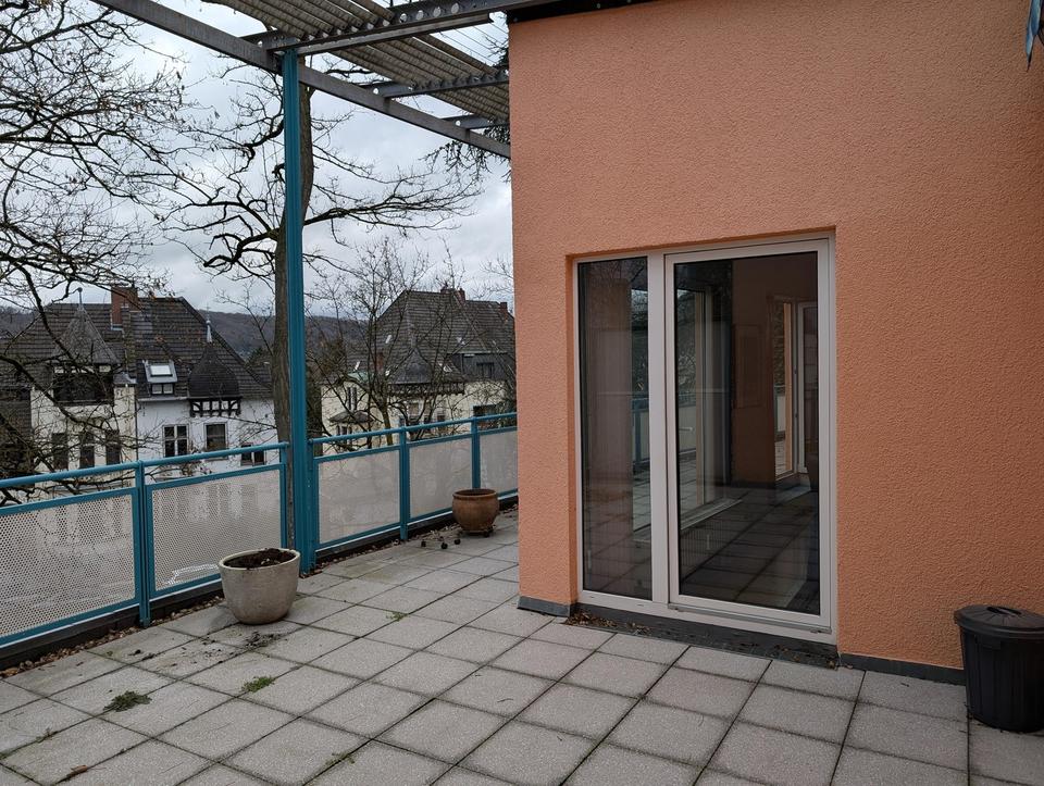Lichtdurchflutete Wohnung mit großer Dachterrasse in zentrumsnaher Lage von Privat – Bild 9