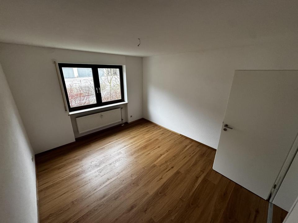 Helle 2,5-Zimmer Wohnung im 2. OG mit Balkon in Blaustein – Bild 2