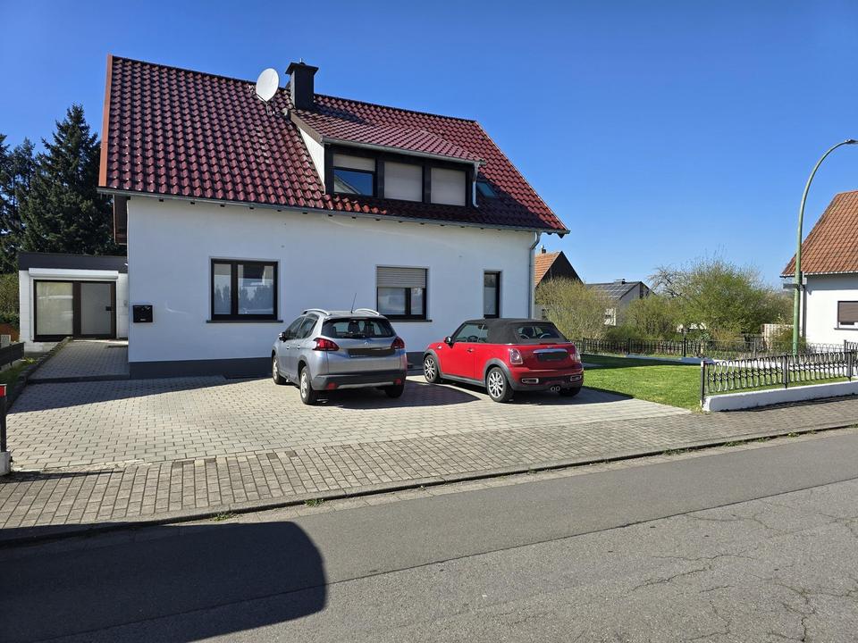 Ansprechendes freistehendes Ein-/Zweifamilienhaus + Anbau und separatem Eingang in Limbach – Bild 2