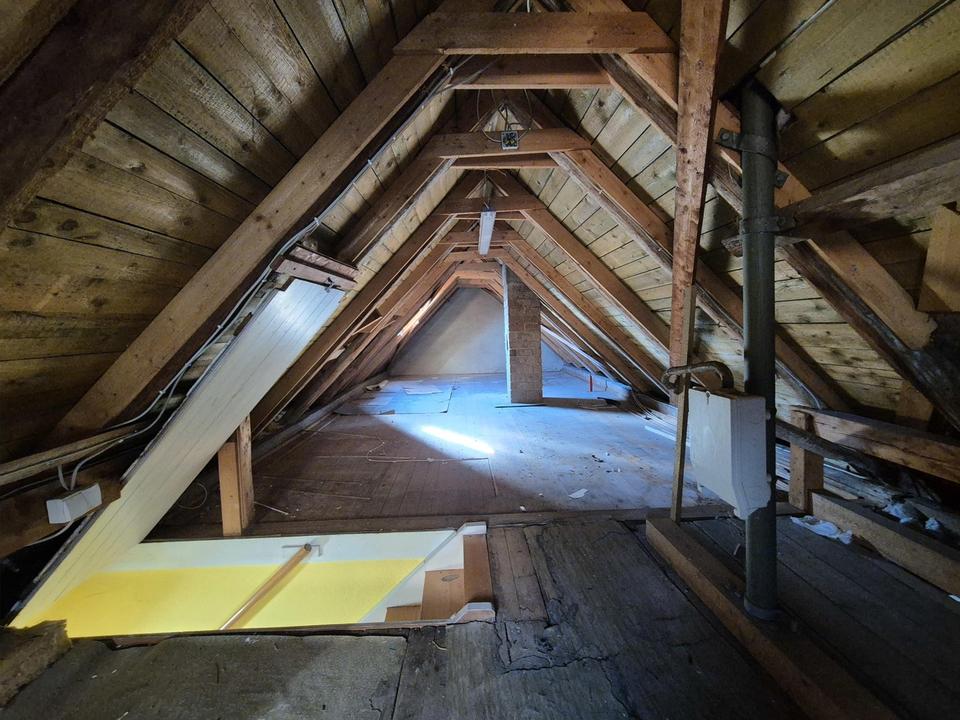 Charmantes Einfamilienhaus mit viel Platz und großem Grundstück in attraktiver Lage – Bild 33