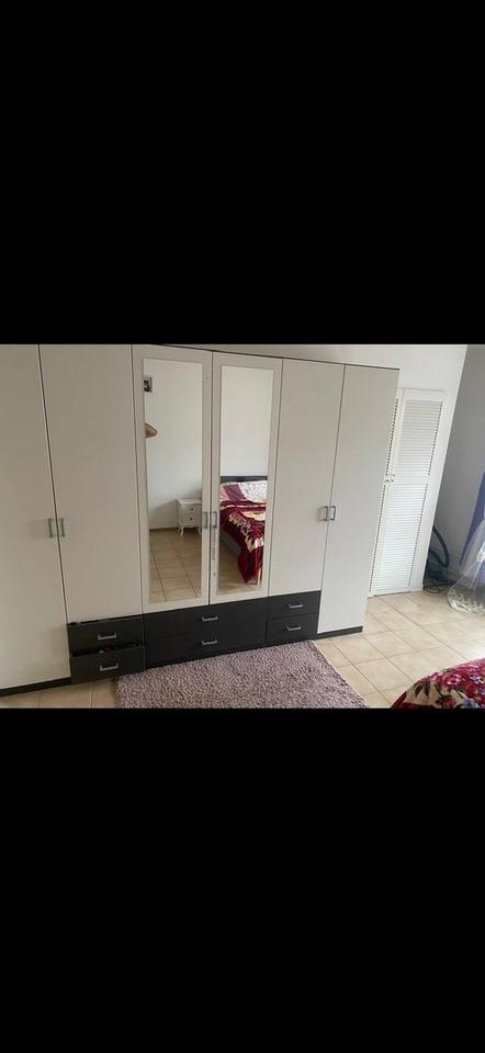 2 Zimmer , Küche ( Einbauküche VB 100 €) Essdiele, Dusche, Gäste-WC – Bild 9