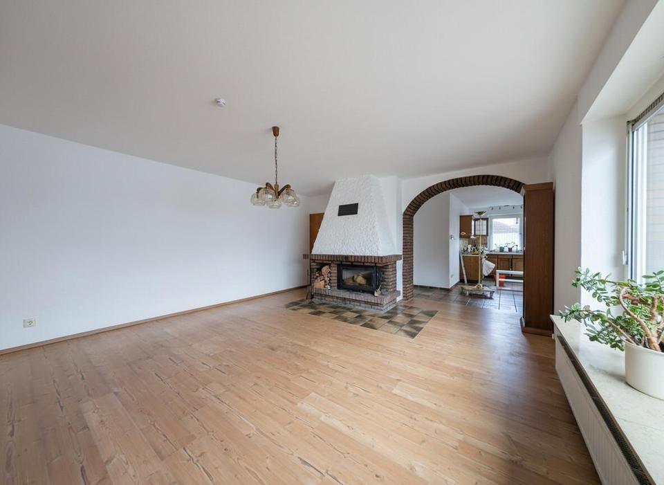 Mehrere Generationen oder ganz viel Platz: Großes Haus in Varel Stadt zu verkaufen – Bild 5