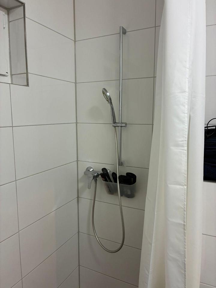 Studentenwohnung Exklusive 1 Zimmer Wohnung Appartment mit Loggia für Studenten TH Nähe – Bild 4