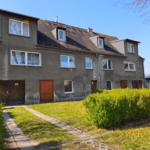 Voll vermietetes 4-Familienhaus mit 2 Garagen - gepflegter Zustand - Faktor 10