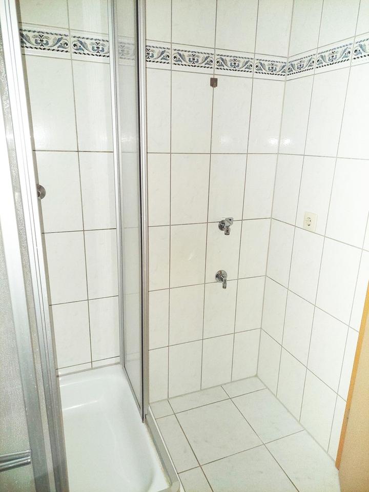 helle, schön geschnittene 2 Zimmer WE im 3. OG - Top-Zustand – Bild 8