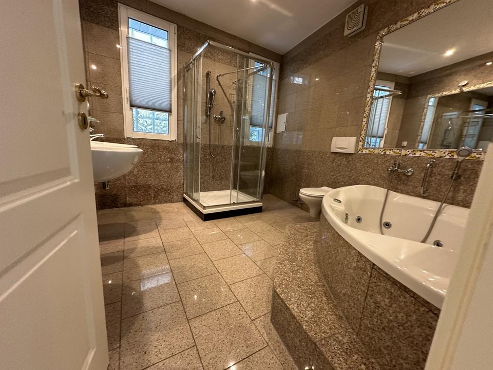 Top Wassergrundstück, 8 Exklusive Wohnungen auch Einzelverkauf, abgeschlossene Anlage – Bild 8