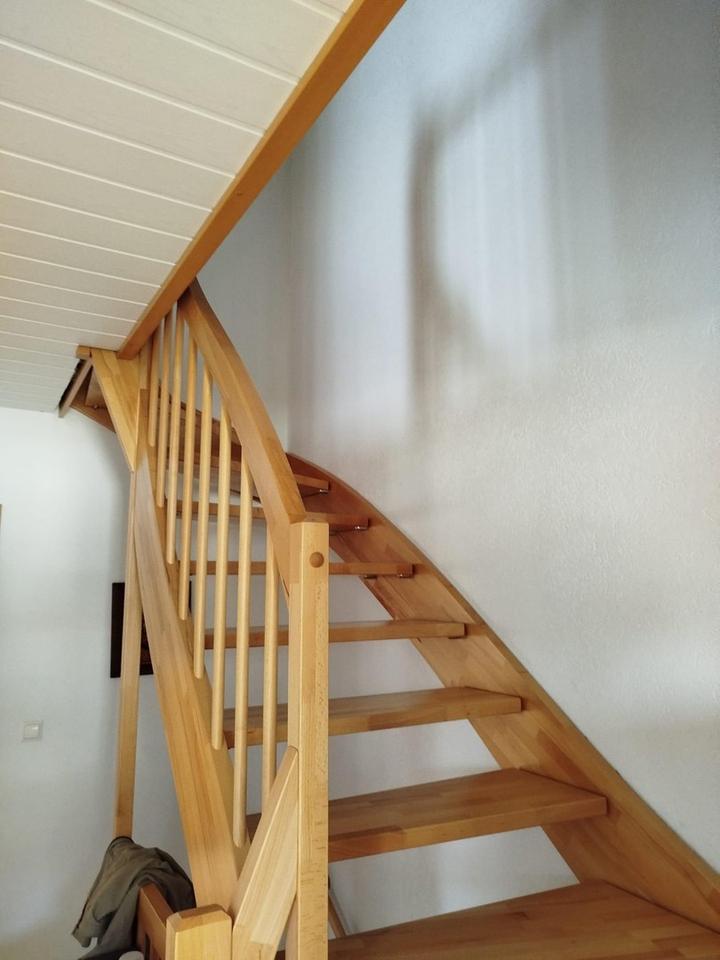 Gepflegtes Einfamilienhaus mit Nebengebäude und beheizbarem Pool – Bild 10