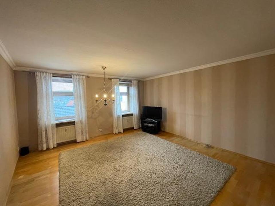 Gepflegtes Stadthaus mit Garten und Terrasse – Bild 10