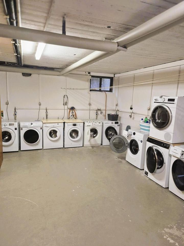 Attraktive 2 Zi, Kü, Bad, Terrasse + kl. Garten und KFZ Stellplatz – Bild 11