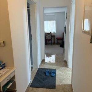 1. Obergeschoss Wohnung rechts