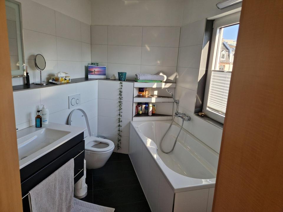 Westend-Nord: 3,5 -Zimmer-Wohnung mit Skyline-Blick – Bild 10