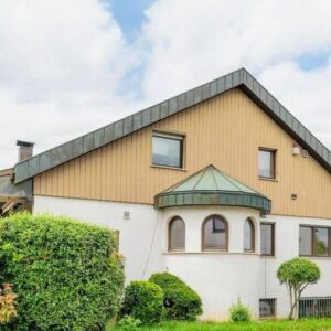 Repräsentatives 2-Familienhaus mit Ausbaupotential in begehrter Wohnlage