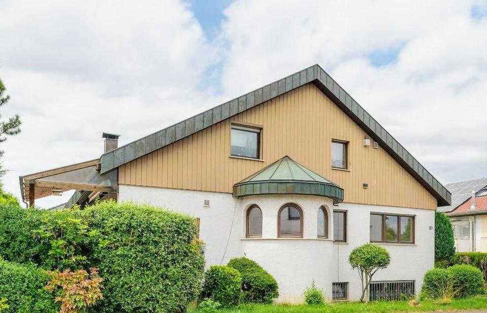 Repräsentatives 2-Familienhaus mit Ausbaupotential in begehrter Wohnlage