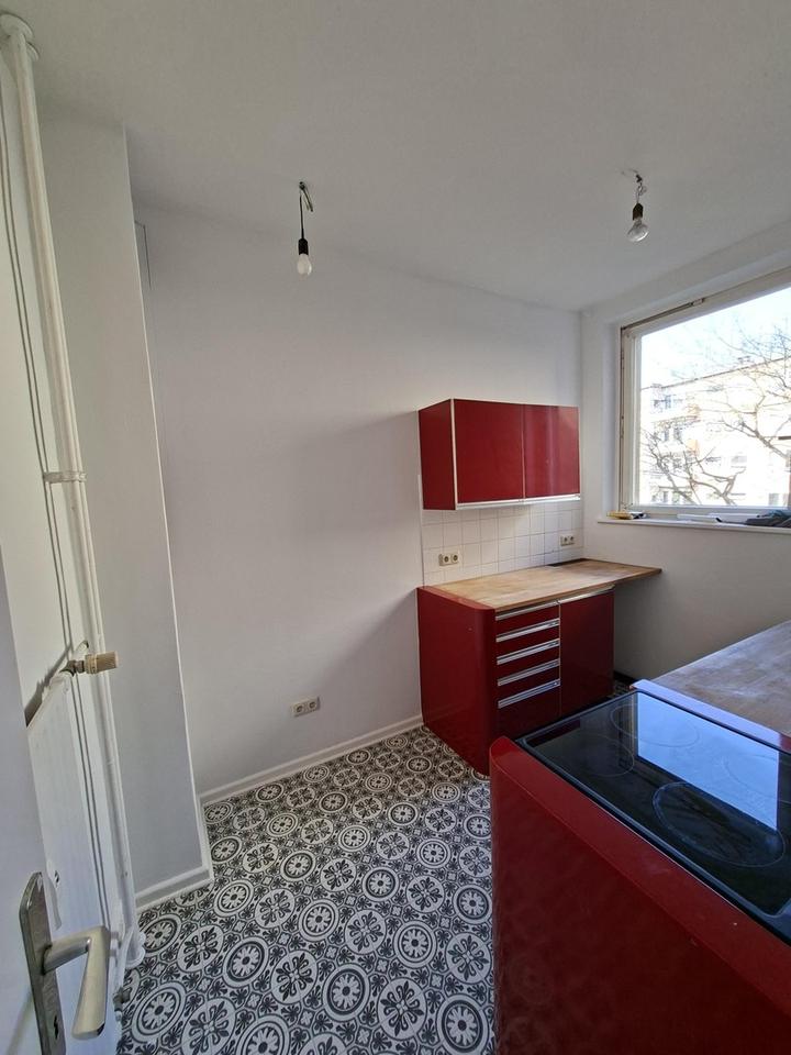 Toplage. Sehr schöne zwei Zimmer Wohnung in Tempelhof/ Kreuzberg mit großem Südbalkon – Bild 6