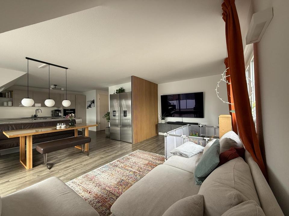 Moderne 4-Zimmer-Maisonettewohnung mit Südbalkon – Bild 4