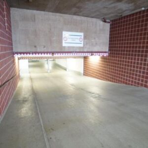 Sehr gepflegter Tiefgaragenstellplatz unter der Wohnanlage „Zur Spinnerei 5“