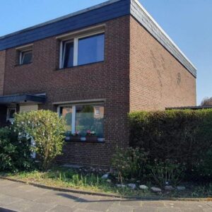 Ruhiges Reihenendhaus, großer Garten, inkl. Garage + Ausbaufähig + Provisionsfrei