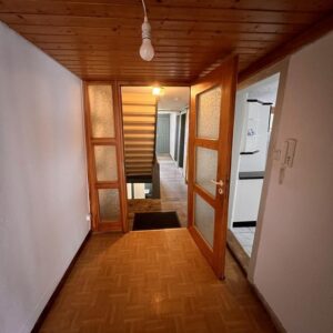 schöne Wohung in denkmalgeschützten Haus   geeignet