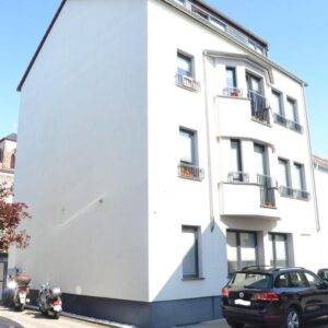 Gut geschnittene voll möblierte 2- Zimmerwohnung