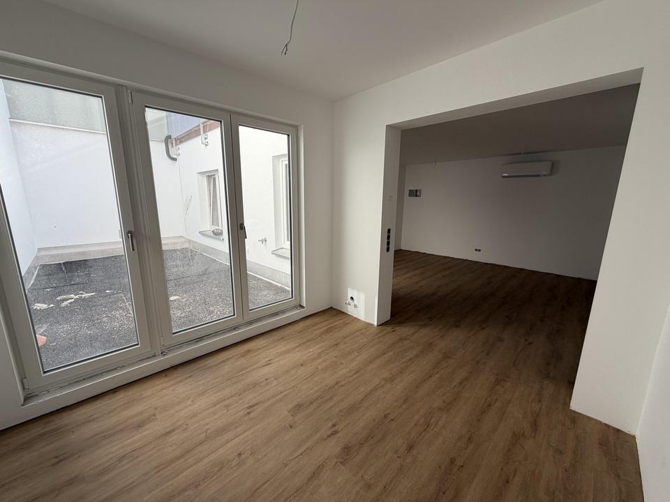 Großzügige 3-Zimmer-Wohnung mit Terrasse im Innenhof – Erstbezug – Wohnen in der Volkacher Altstadt – Bild 3