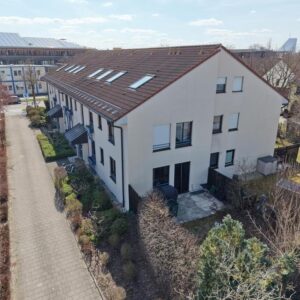 Poing: Charmante 2-Zimmer-Gartenwohnung mit Terrasse vermietet/provisionsfrei