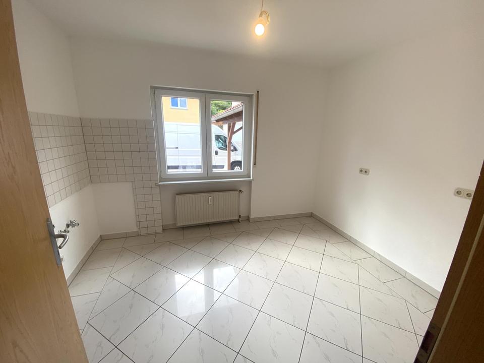 DHH ca. 170 qm Wohnfläche Balkon Carport Stellfläche Garten – Bild 9