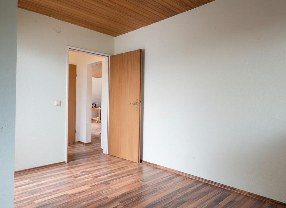 Mehrere Generationen oder ganz viel Platz: Großes Haus in Varel Stadt zu verkaufen – Bild 10