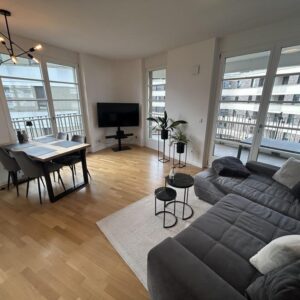 Traumhafte 3-Zi-Wohnung mit 2 Bädern, EBK und Süd-West-Balkon