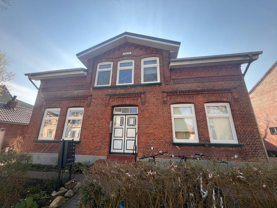 Mehrfamilienhaus mit Mietsteigerung und Ausbaureserve