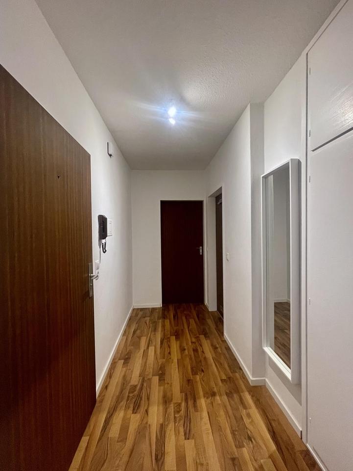 All Inclusive: voll möblierte 2-Zimmer Wohnung mit Balkon in der Innenstadt – Bild 8