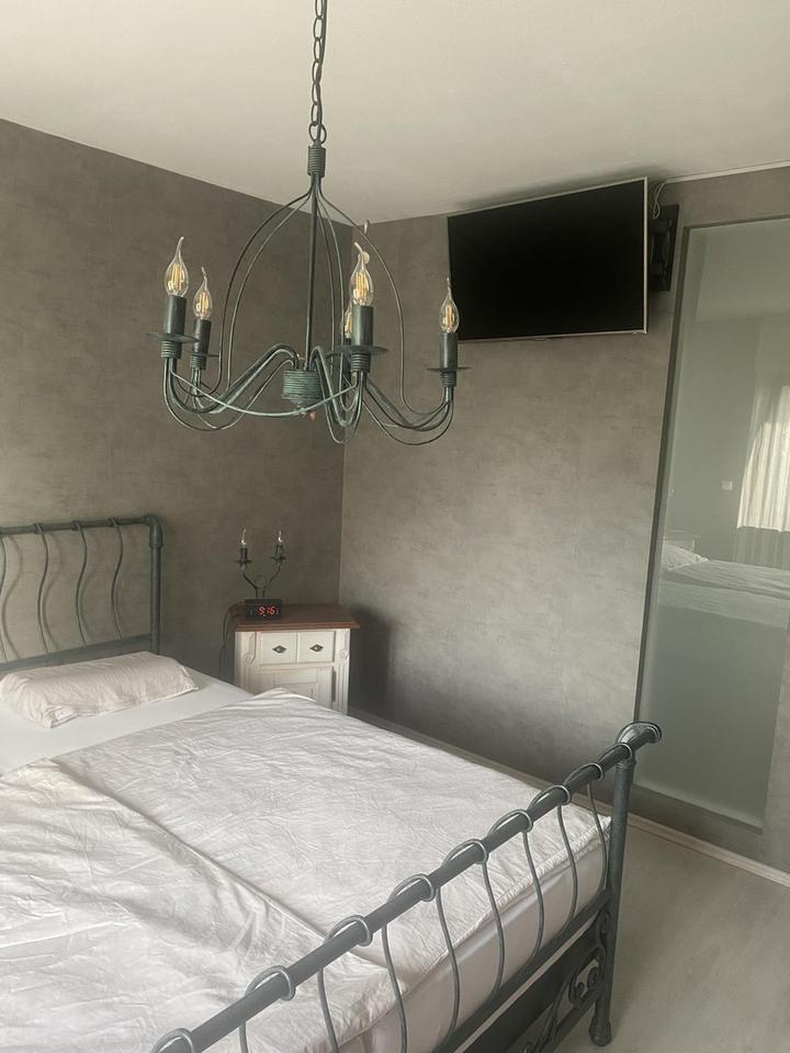 Top gepflegtes, freistehendes Ein- bis Zweifamilienhaus – Bild 17