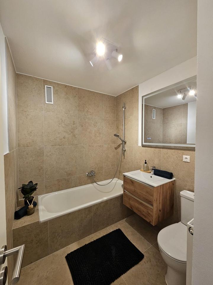 Neu renovierte & möblierte Wohnung mit Balkon und Aufzug in Passau-Grubweg – Bild 12