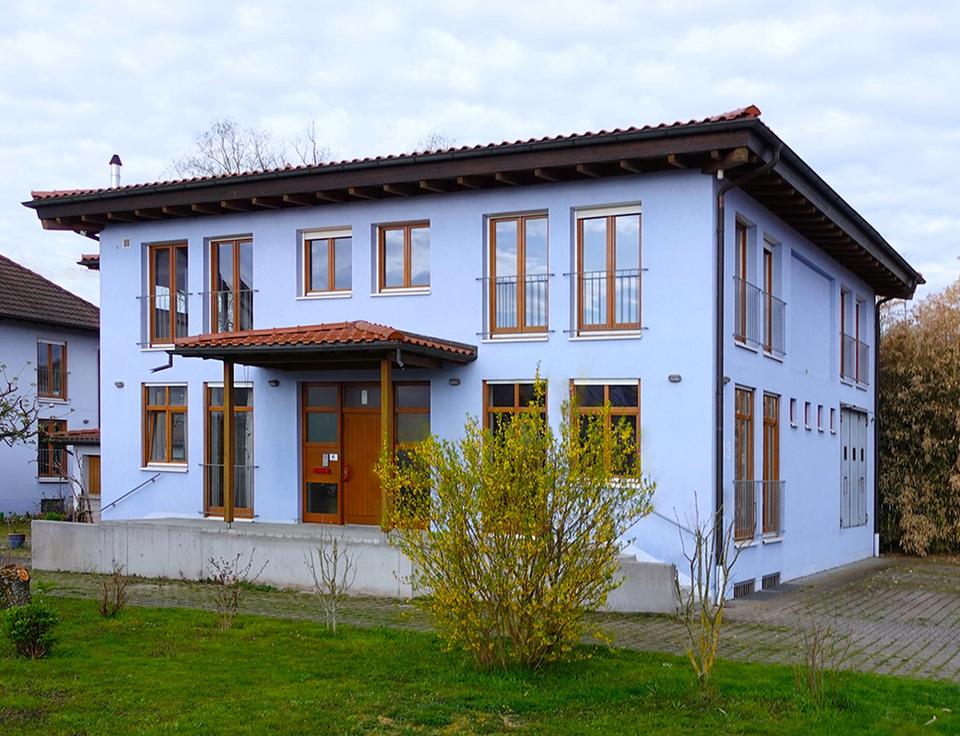 Bürohaus mit 3 Etagen á 144 m2 Gesamt 432 m2