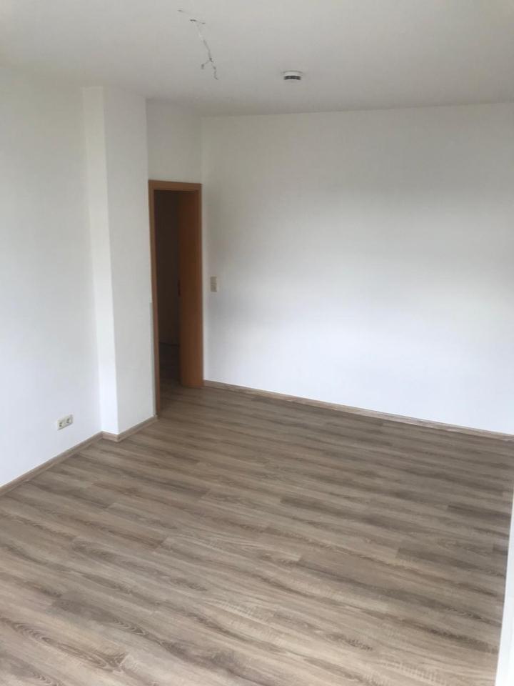 Renovierte 2-Raum-Dachgeschosswohnung – Bild 6