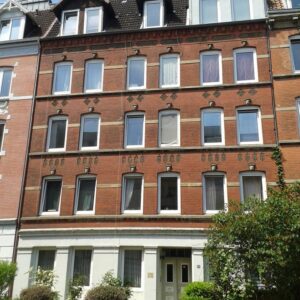 Schöne, helle Altbau 4 Zimmer Wohnung mit 2 x Bad