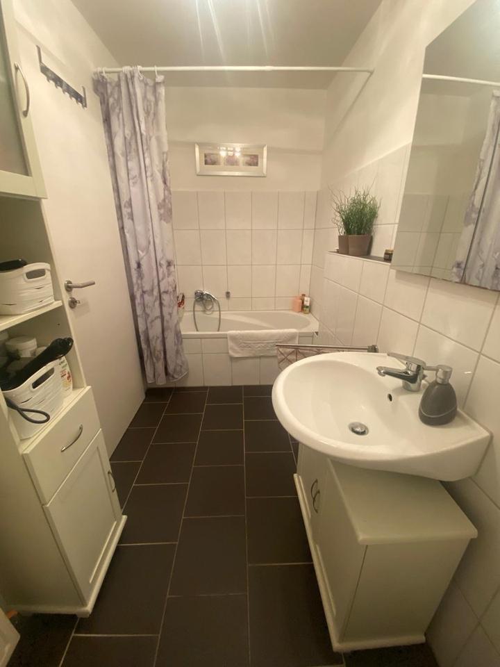 Charmantes Reihenhaus (5Z, neue EKB, 2 Bäder, GästeWC, Garten, Garage – Bild 6