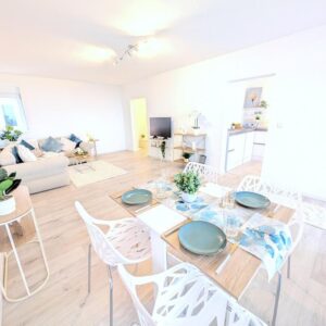 Provisionsfrei | Helle 3-Zimmer-Wohnung | Erstbezug nach Komplettsanierung | mit Stellplatz