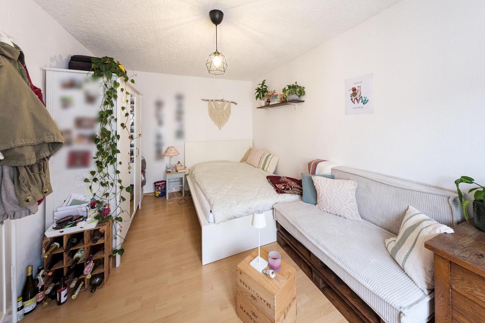 Lichtverwöhnte 5-Zimmer-Wohnung mit Balkon - sofort bezugsfrei! – Bild 8