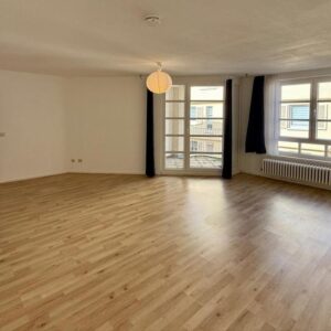 PROVISIONSFREI: Sanierte 2-Zi-Wohnung in Reutlinger Bestlage – Sofort einziehen & Wohlfühlen!