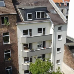 KÖLN-SÜDSTADT; LICHTDURCHFLUTETE 2 ZIMMER-WOHNUNG MIT BALKON